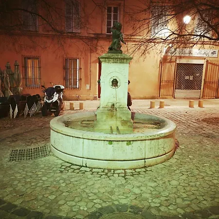 Design Standing In Aix *